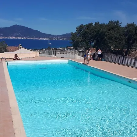 Beautiful 40 M2 With Pool Near The Beach!