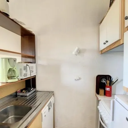 Beautiful 40 M2 With Pool Near The Beach!