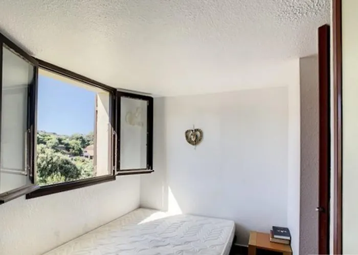 Beautiful 40 M2 With Pool Near The Beach! *